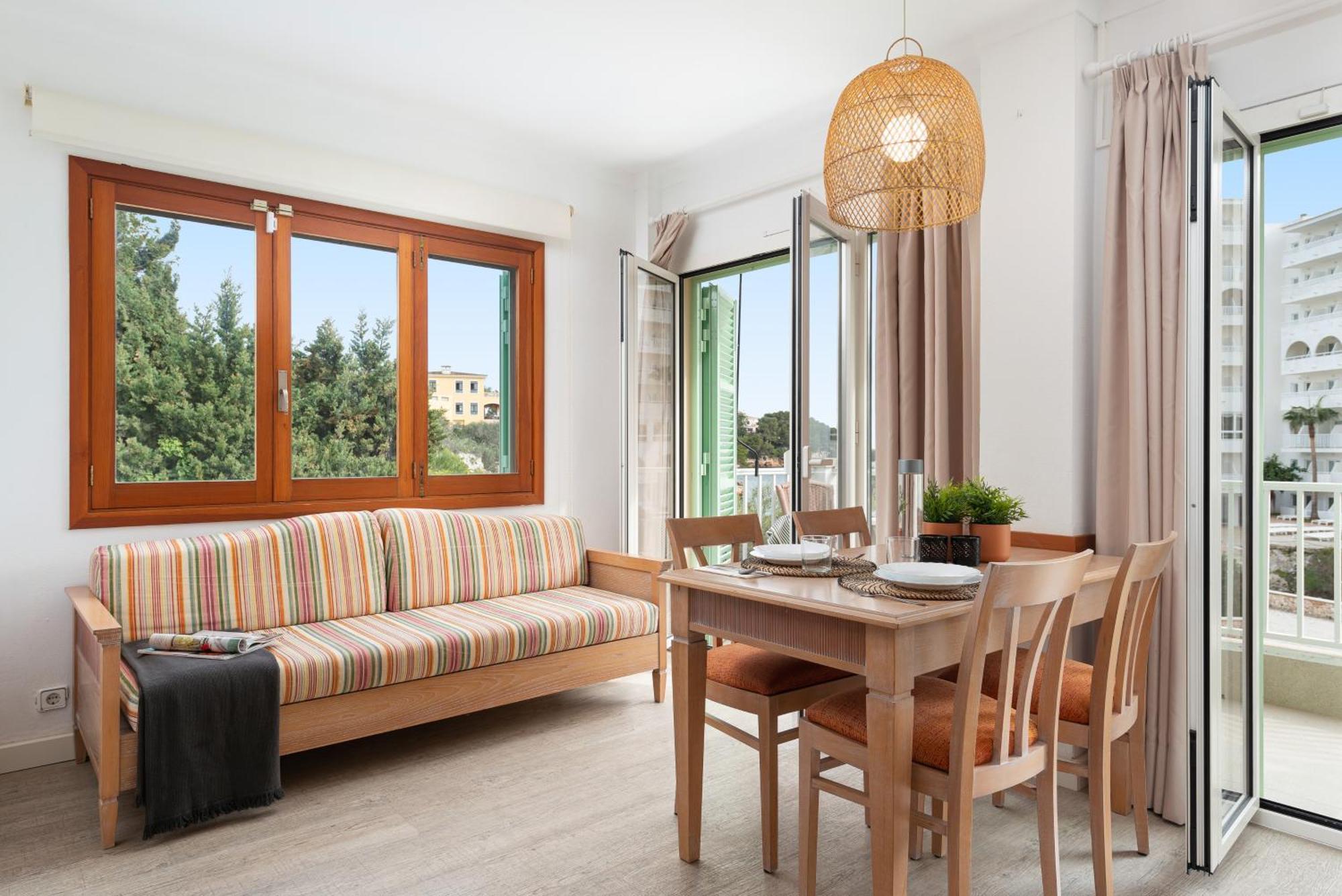 Apartamentos Playa Marina Кала-Феррера Экстерьер фото