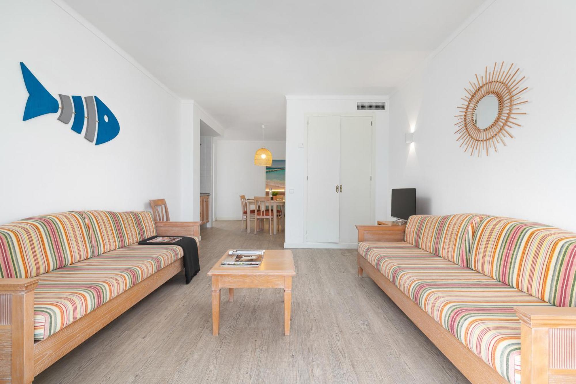 Apartamentos Playa Marina Кала-Феррера Экстерьер фото