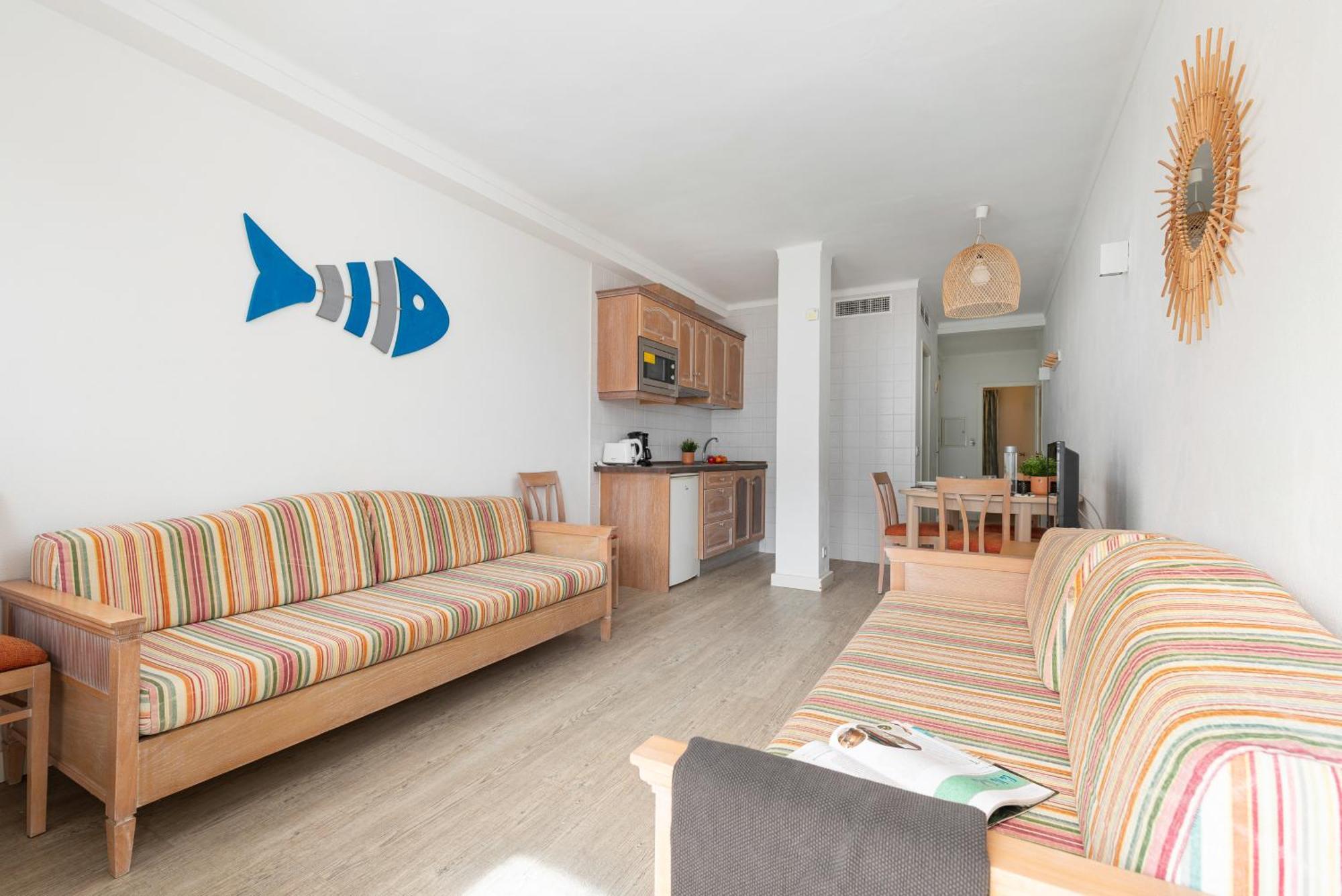 Apartamentos Playa Marina Кала-Феррера Экстерьер фото