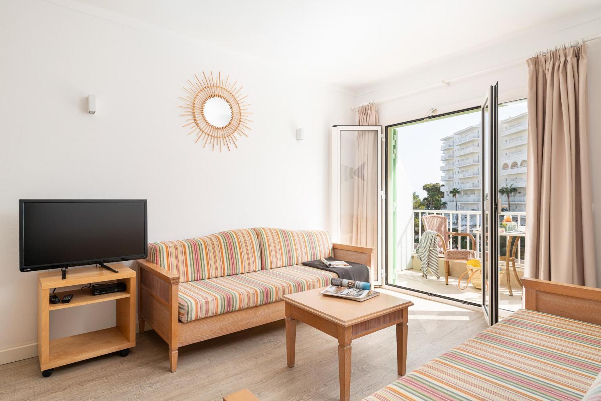 Apartamentos Playa Marina Кала-Феррера Экстерьер фото