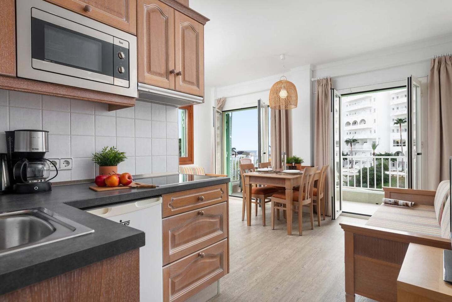 Apartamentos Playa Marina Кала-Феррера Экстерьер фото