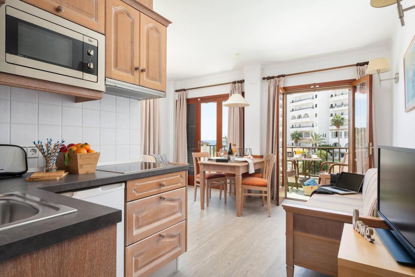 Apartamentos Playa Marina Кала-Феррера Экстерьер фото