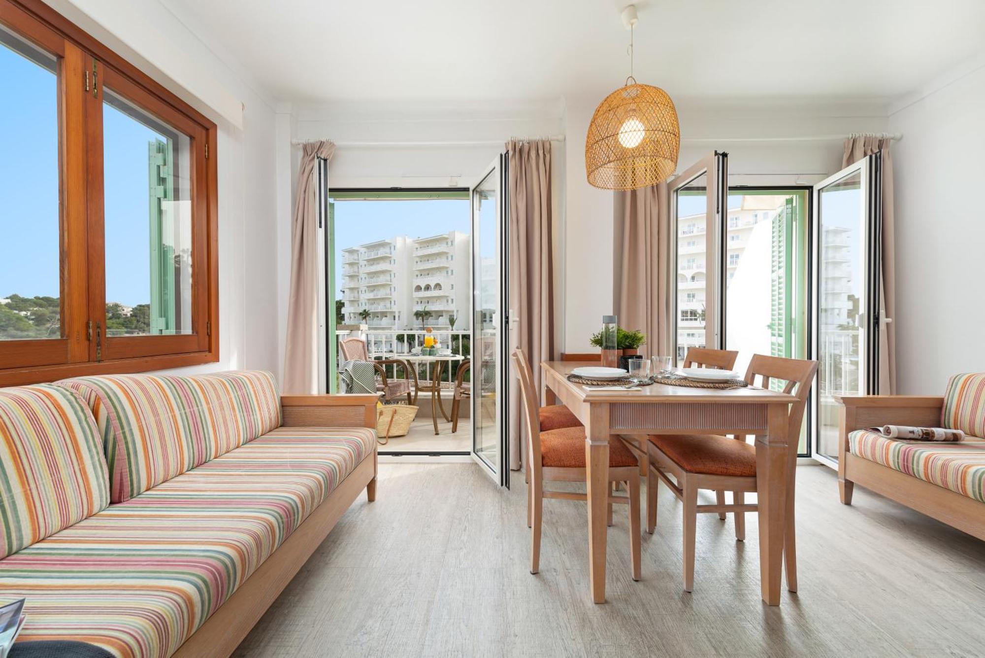 Apartamentos Playa Marina Кала-Феррера Экстерьер фото